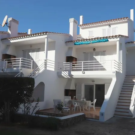 Amanecer En Port D'addaia * إيز ميركاذال