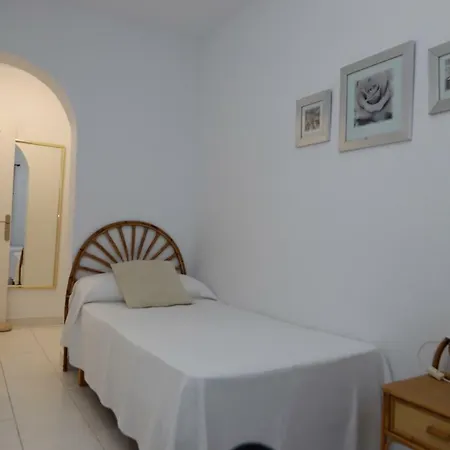 Amanecer En Port D'addaia * إيز ميركاذال
