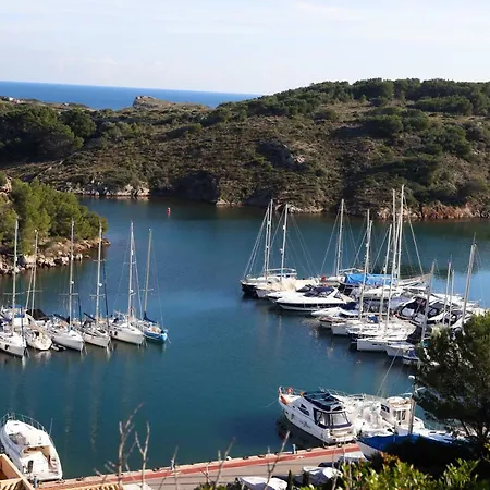 Amanecer En Port D'addaia إيز ميركاذال